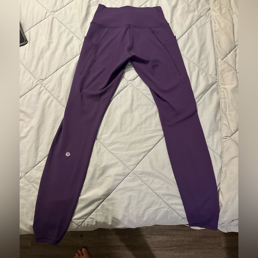 Lululemon Size 6 Wunder Train with Pockets - Picture 4 of 5